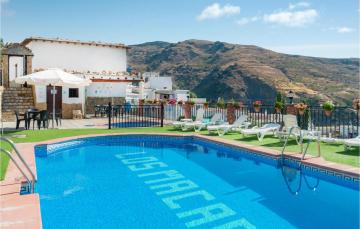 Beautiful home in Mecina Bombarn with Outdoor swimming pool, WiFi and 2 Bedrooms