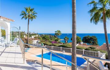 Stunning Home In Sotogrande With Wifi, Private Swimming Pool And 6 Bedrooms