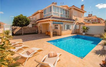 Nice Home In Orihuela Costa With 4 Bedrooms, Wifi And Swimming Pool