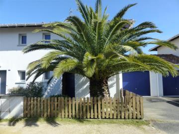 Le Brigantin , villa mitoyenne 68m2 avec terrasse, jardinet et petit garage