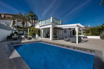 Casa Marissa, Contemporary 4 Bed Villa in Central Puerto Banus