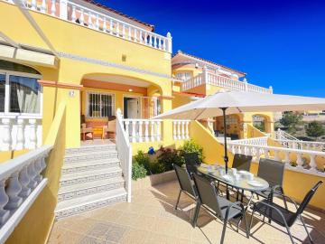 Cheerful 2 Bed Townhouse with Com pool VM32