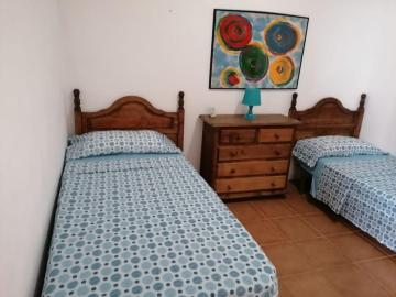habitación en un bajo 2 camas individual casa compartida