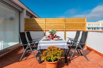 Agradable Ático con gran Terraza a 1 Minuto de la Playa