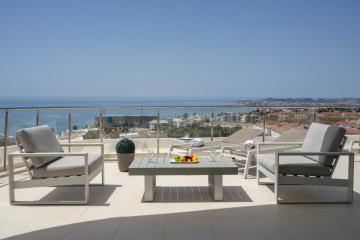 Luxurious flat in El Higueron Ref 121