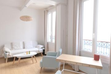 Luminous love nest near Belleville