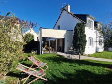 Comfortable holiday home with garden, near St Brieuc Bay