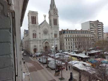appartement plein centre ville