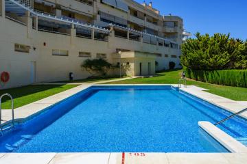 Spacious penthouse with Jacuzzi Ref 12