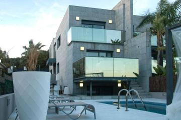 ⭑⭑⭑⭑Luxury villa con piscina, wifi, spiaggia a 50m