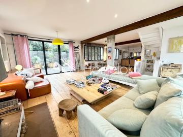 LUXURY ! Villa entièrement rénovée – Vue sur la mer