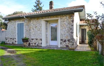 Stunning home in La Teste-de-Buch with WiFi and 3 Bedrooms