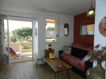 Studio Bormes-les-Mimosas, 1 pièce, 2 personnes - FR-1-713-8