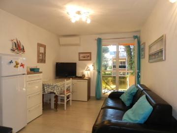 Appartement Bormes-les-Mimosas, 2 pièces, 4 personnes - FR-1-713-11