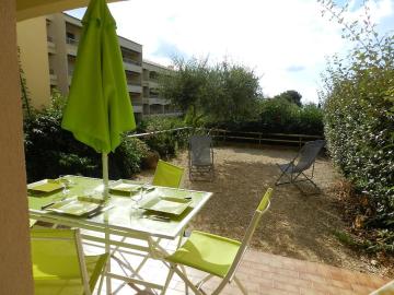 Appartement Bormes-les-Mimosas, 2 pièces, 4 personnes - FR-1-713-29