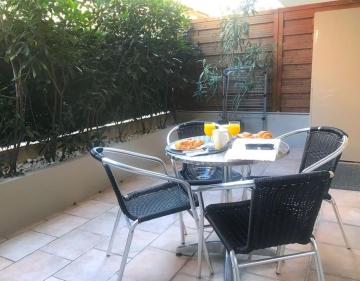 Modern Studio 100m Croisette behind Carlton hotel