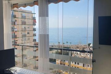 Apartamento con terraza a pie de playa