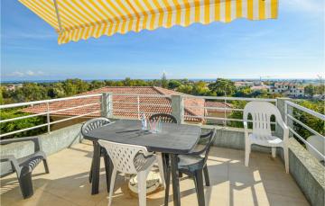 Nice Apartment In San -nicolao With 3 Bedrooms 2
