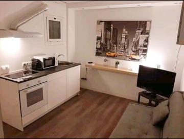 Cozy apartment 1+1 in Barcelona city center WIFI