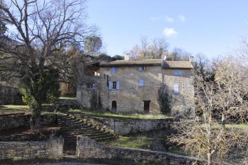 Les Grottes