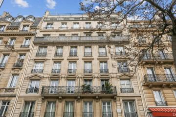 Luxurious Apartment next to Arc de Triomphe