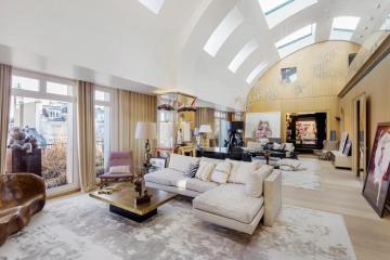 Sumptuous penthouse apartment breathtaking living space