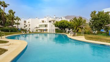 Estepona Golf apartment in Los Pintores Ref M20