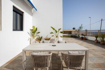 Villa Arizona - 3-bedroom house by the sea