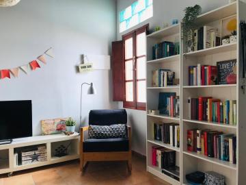 Preciosa casa baja con aire acondicionado