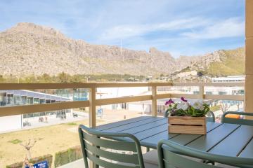 Nice apartment near the beach with private parking