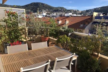 Bright nest with terrace and view in Nice