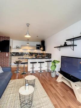 Grand Appart Renové centre ville Tram Paris 6pers