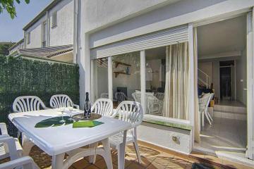 Residencial St Pol 5 Pequeña casa adosada