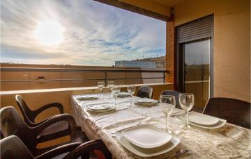 Stunning Apartment In Santa Pola With Wifi And 3 Bedrooms 2