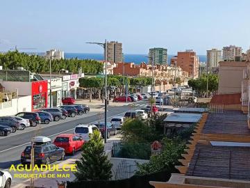 Gran vivienda unifamiliar céntrica y cercana al mar
