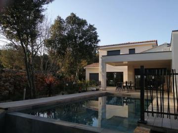 TRES BELLE VILLA CONTEMPORAINE