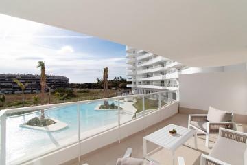 Global Properties, Apartamento para 5 personas con terraza y vistas a la piscina