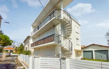 Nice Apartment In Royan With 2 Bedrooms