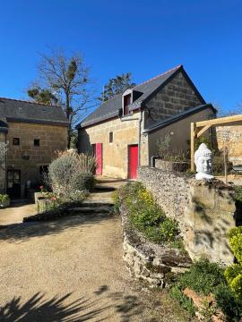 Maison de campagne, Gîte rouge