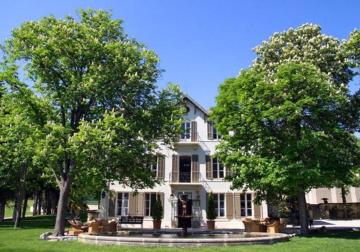 Amazing 7 BR Mansion with Pool & Tennis Court