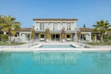 Luxury Bohemian 400sqm Villa +Tennis -Golf