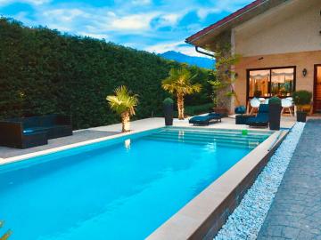 Four Bedroom Chalet with Private Pool in the Heart of Rioja Alavesa