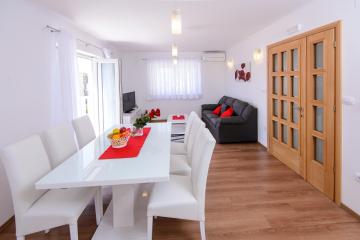 Apartments Violeta 1