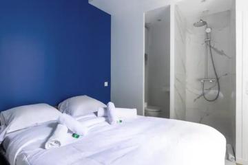 Montmartre/Moulin Rouge studio