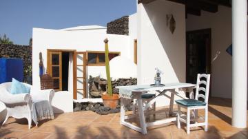 Spacious private island oasis in historic Finca