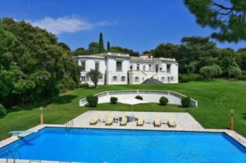 Beautiful 9BR Villa near Garoupe Beaches