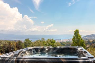VILLA 6 pers VUE MER SPA de NAGE et JACUZZI