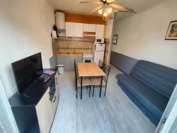 Appartement3 avec grande cour au calme, proche plage & centre ville