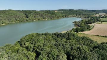 Hebergement insolite, Location Yourte au bord du lac de mielan
