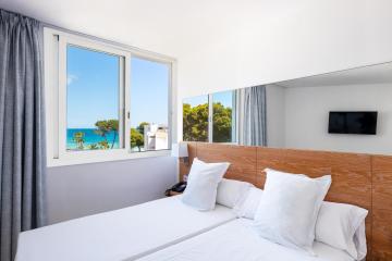 Apartments & studios with shared pool, near the beach